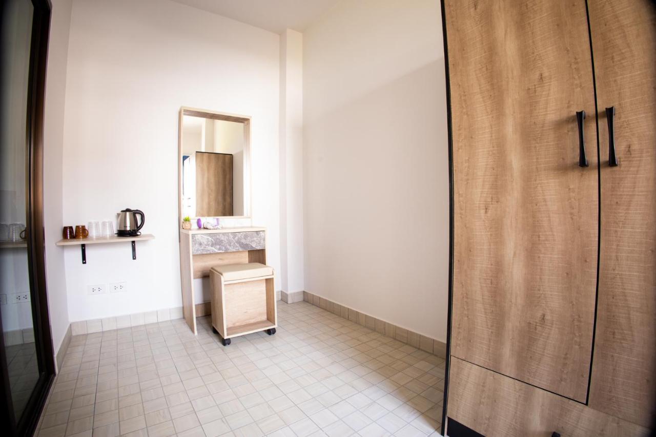 Hotel Grand View Premium Patong Exterior foto